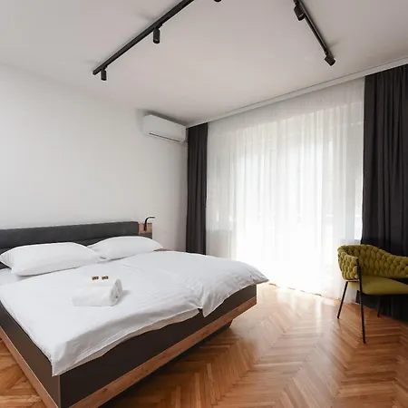 Monika Appartement *